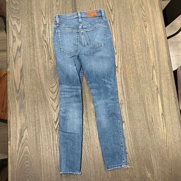 Madewell Medium Wash 9 Inch Mid Rise Ripped Knee Distressed Skinny Jeans Size 25 - Picture 9 of 11